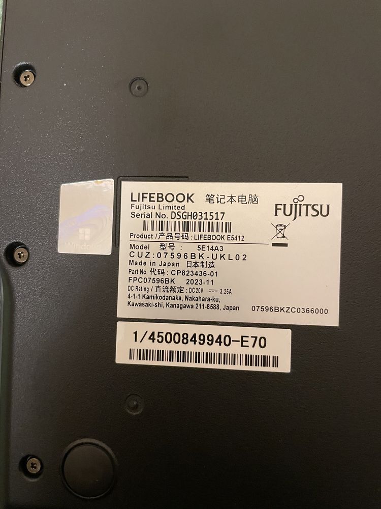 Laptop Fujitsu Seria E Nowy