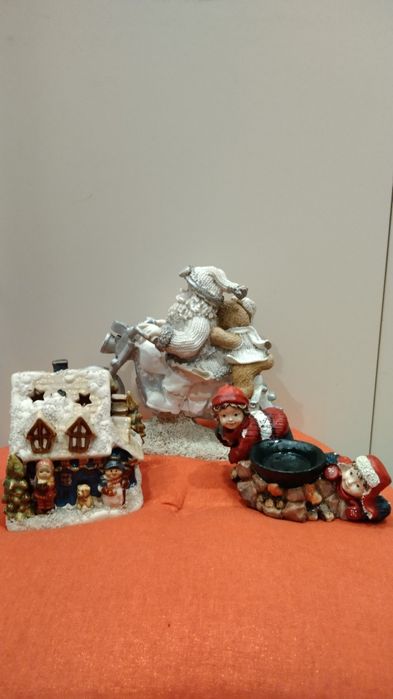 Статуэтка бисквит ,подсвечник домик.