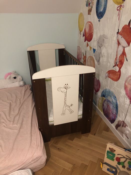 Łóżeczko drewniane Safari z żyrafką