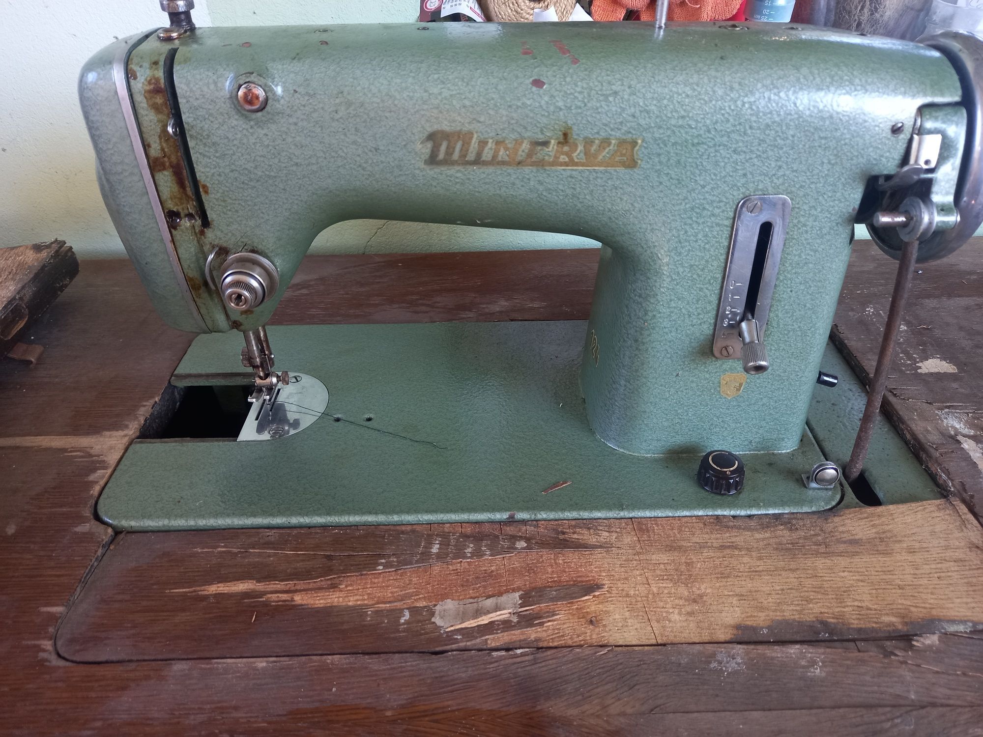 Швейна машинка  Minerva