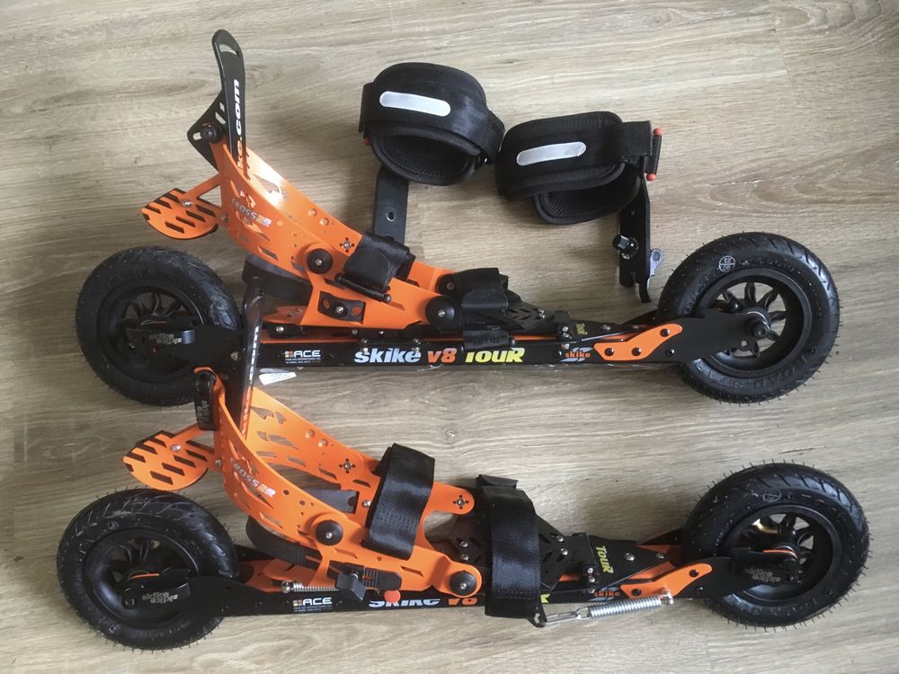 Skike V8 Tour nartorolki nowe !