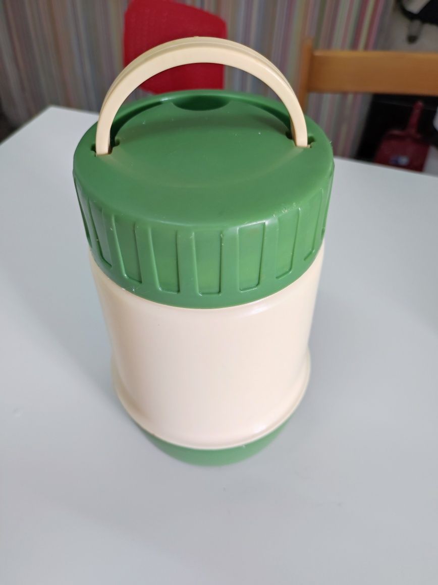 Termo com capacidade para 0,5L