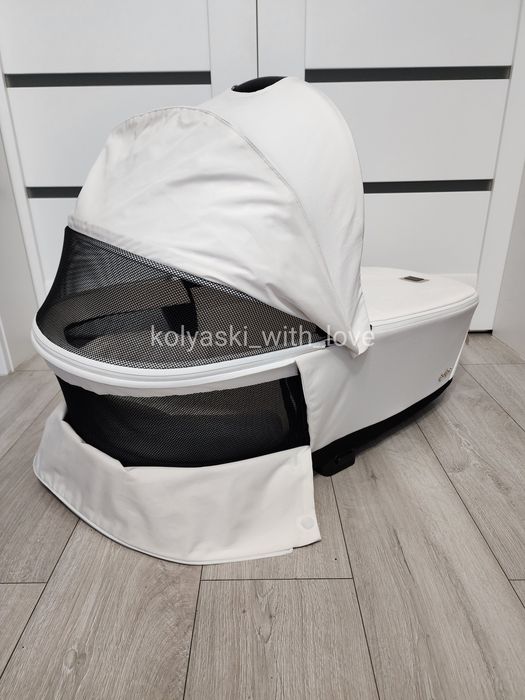 Люлька Cybex Priam 4.0 off white біла Сайбекс Пріам