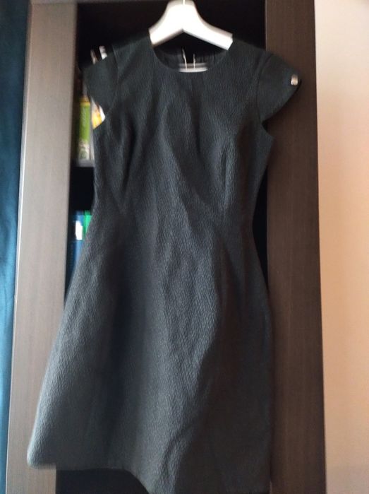 Simple sukienka 34 czarna tłoczony wzór