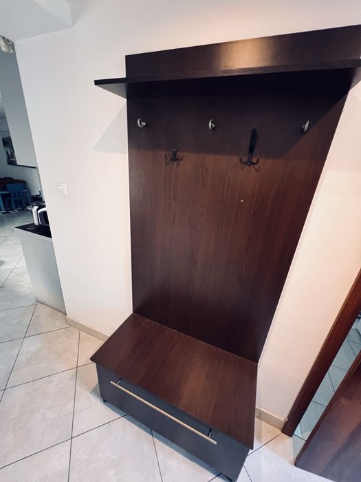 Wieszak z szafka na buty