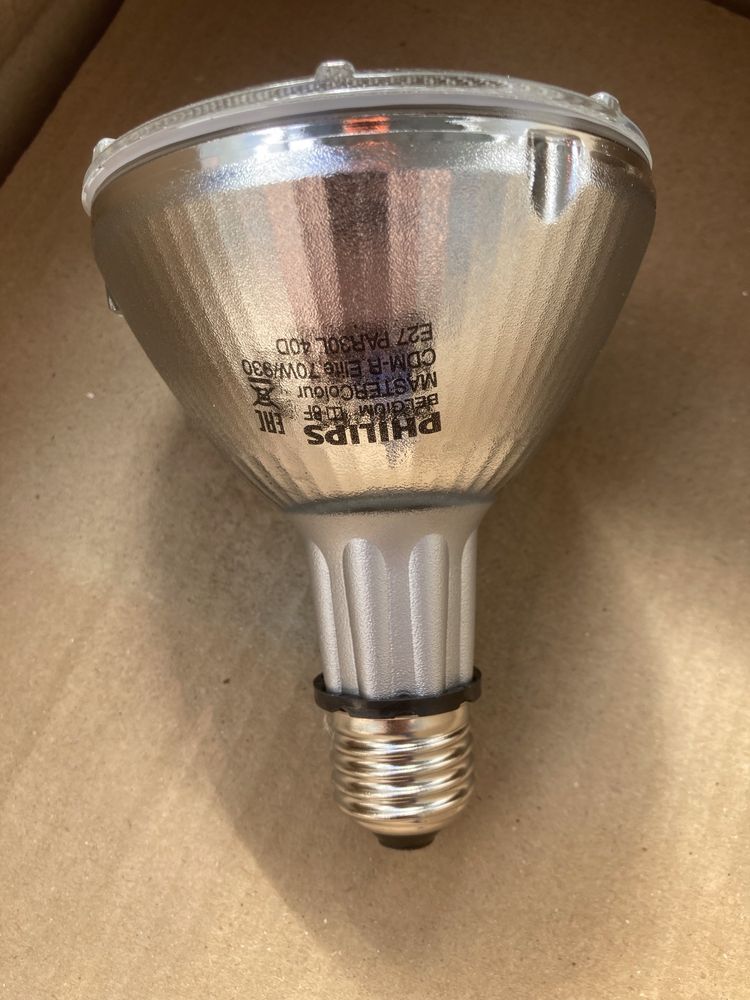 Philips Master colour CDM-R Elite Par 30L. 70W/930