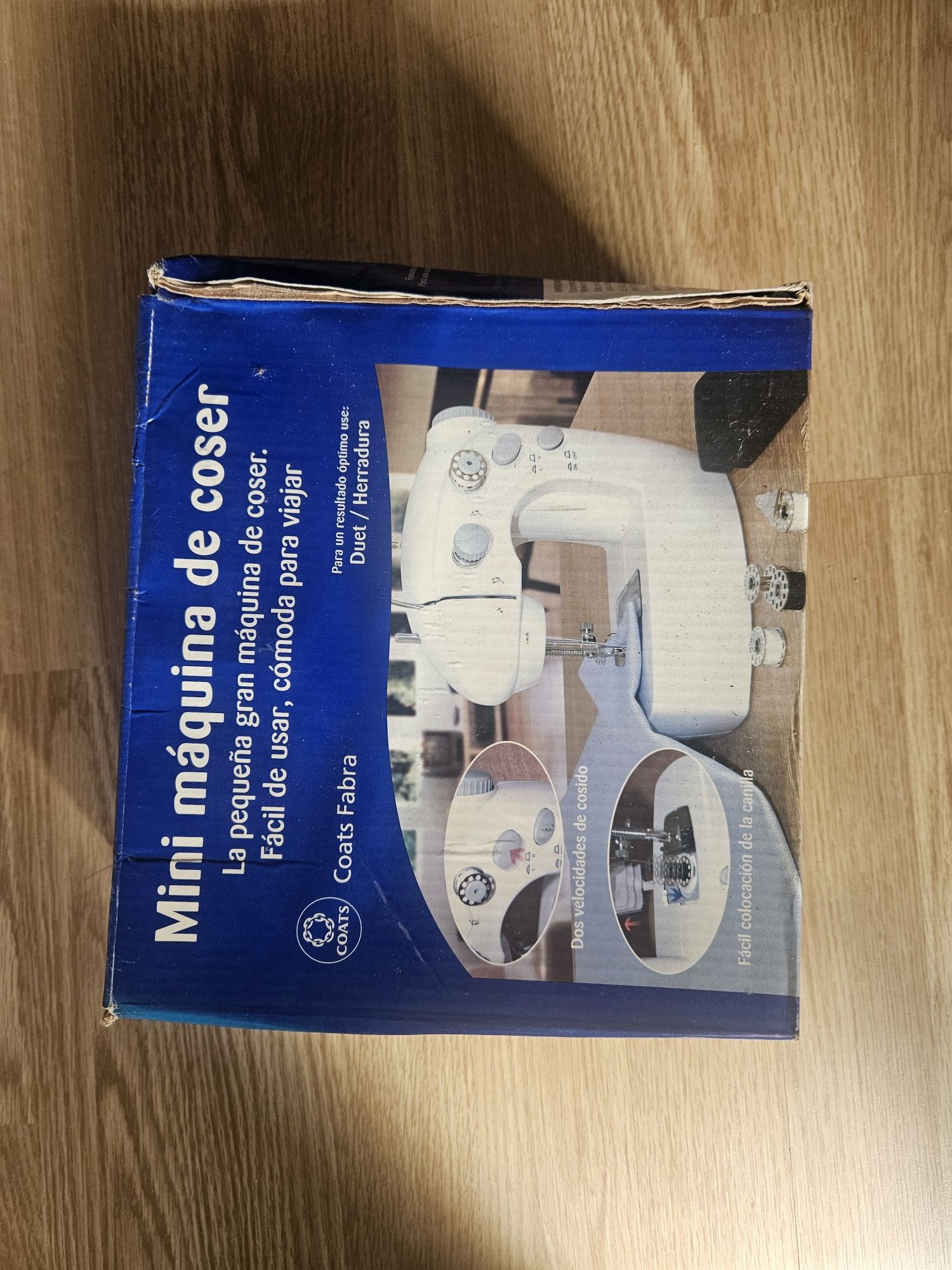 Mini Máquina de Costura