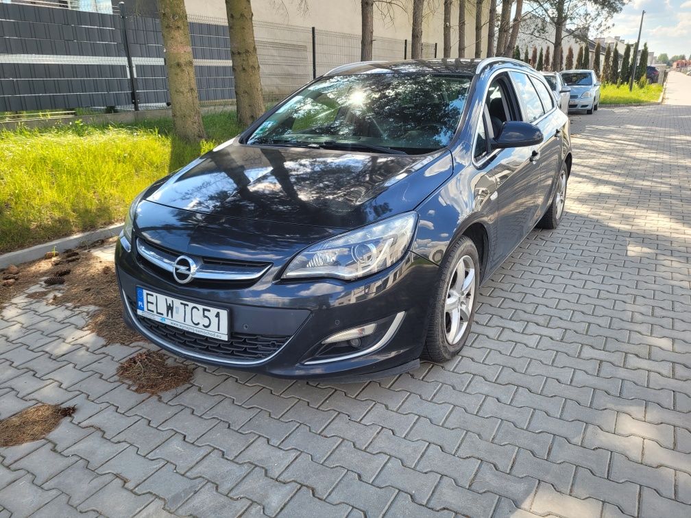 Opel Astra J ST 1.4 140KM Benzyna+gaz 2012r.