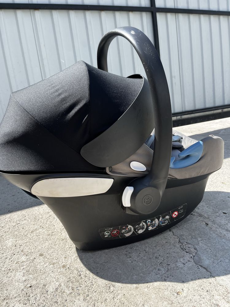 Автокрісло Cybex Aton M