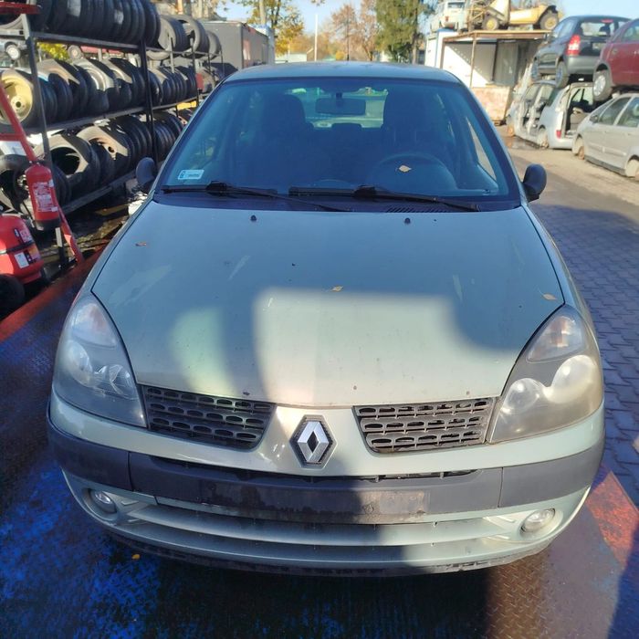 Renault Clio 2 na części.