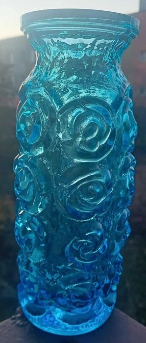 Wazon róże z huty Laura