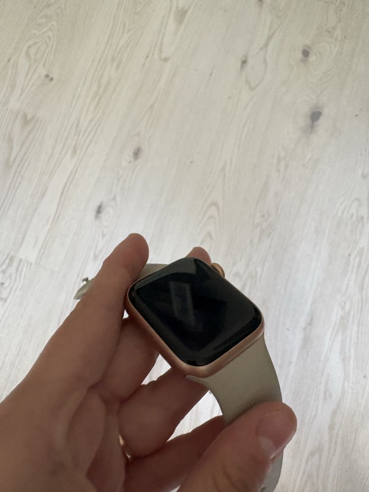 Apple Watch SE 44mm