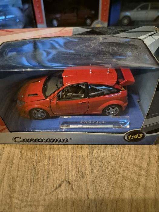 Ford focus 1:43 hongwell carama