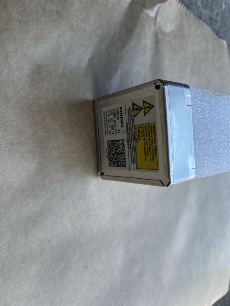Żarnik xenonu xenon D5S Audi A3 S3 8V VW Sest Skoda Philips