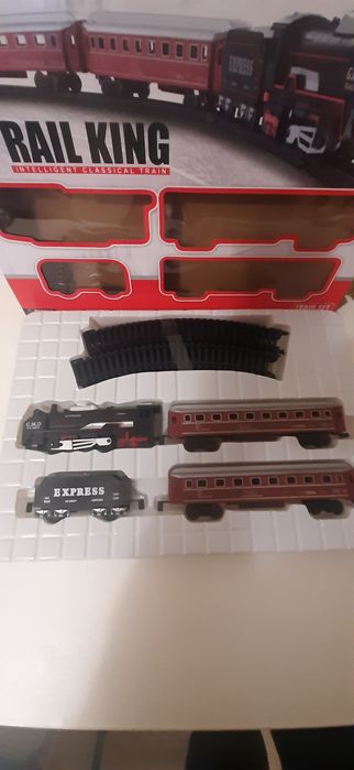 Железная дорога с тремя вагонами Big Motors артикул 19033-4