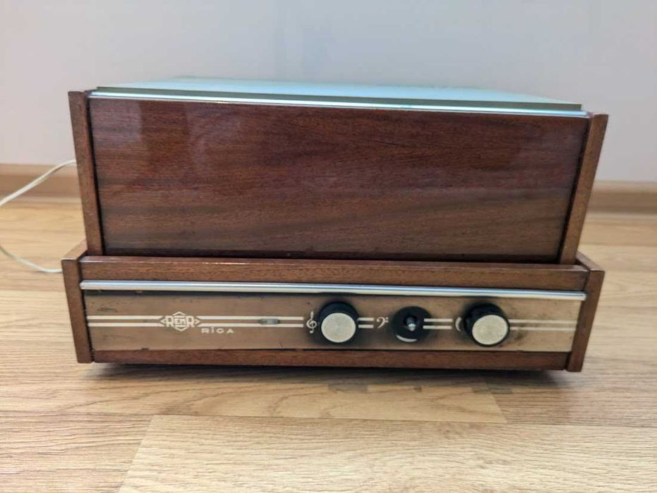 Проигрыватель Рига рабочий, в отл. сост.