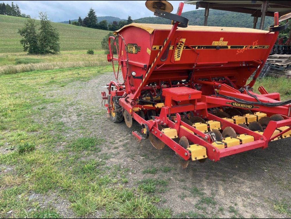Vaderstad Rapid 300 siewnik talerzowy agregat uprawowo-siewny
