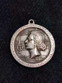 stara zawieszka na medal Fryderyka Chopina