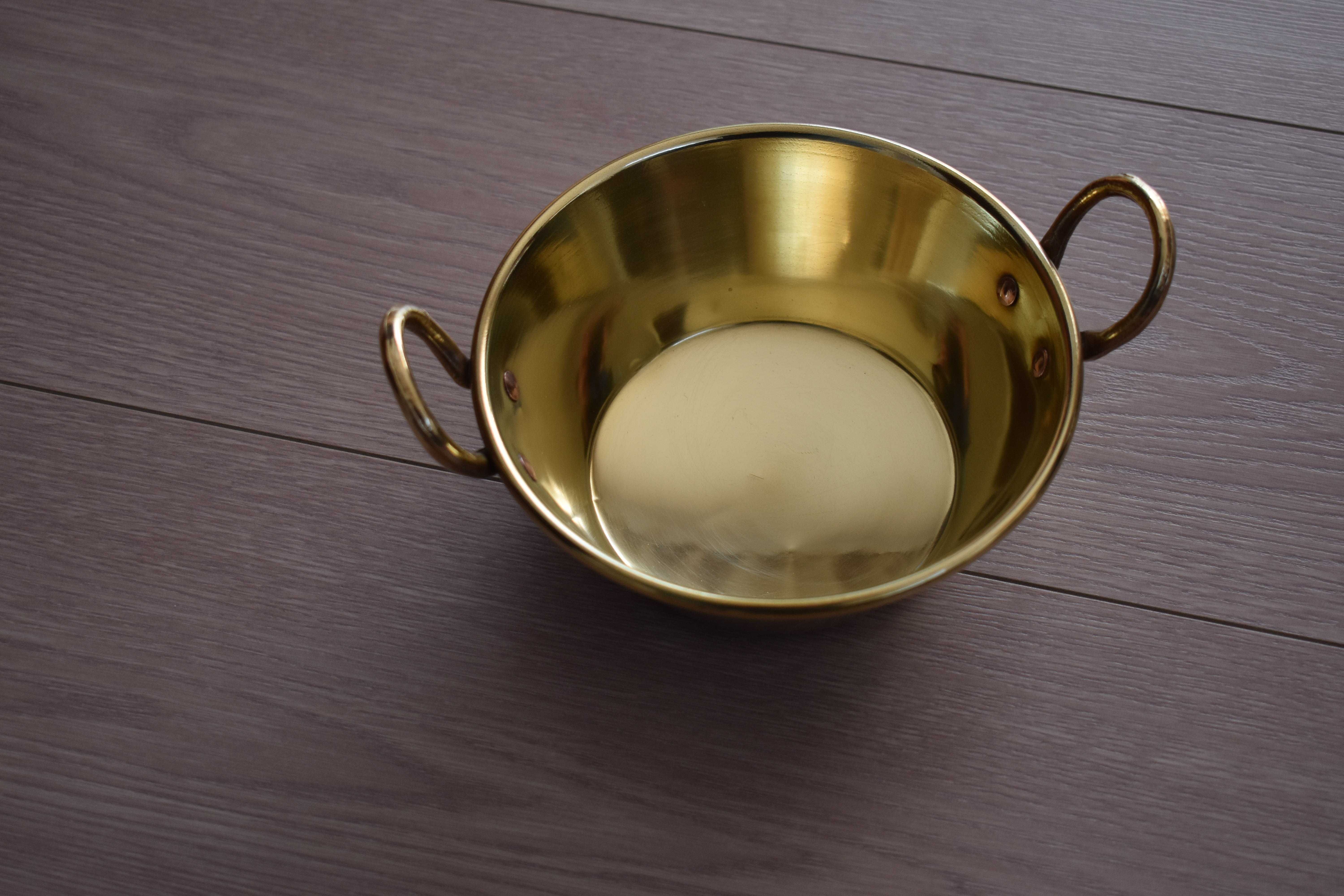 Tacho metálico de 18 cm