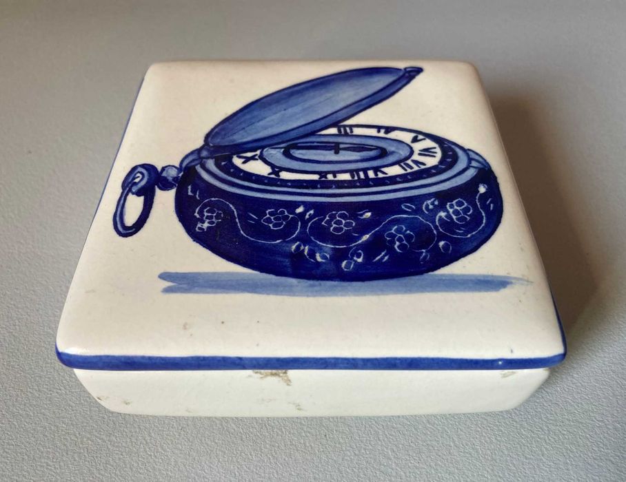 Pequena Caixa Pintada à Mão FCUL