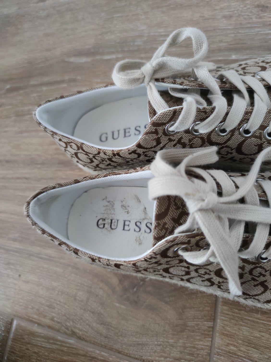 Buty GUESS trampki