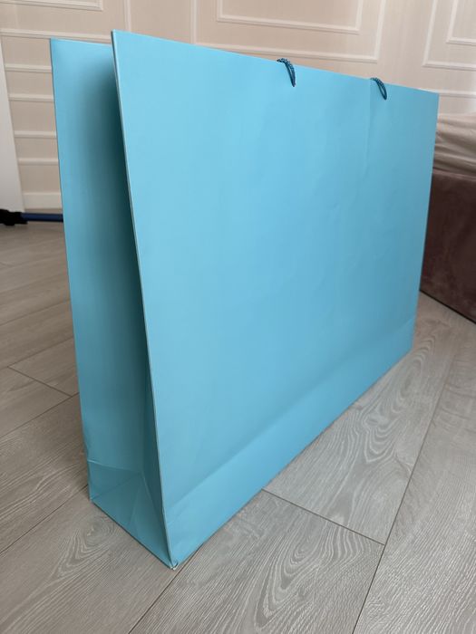 Продам пакет подарунковий блакитний 540x760x160