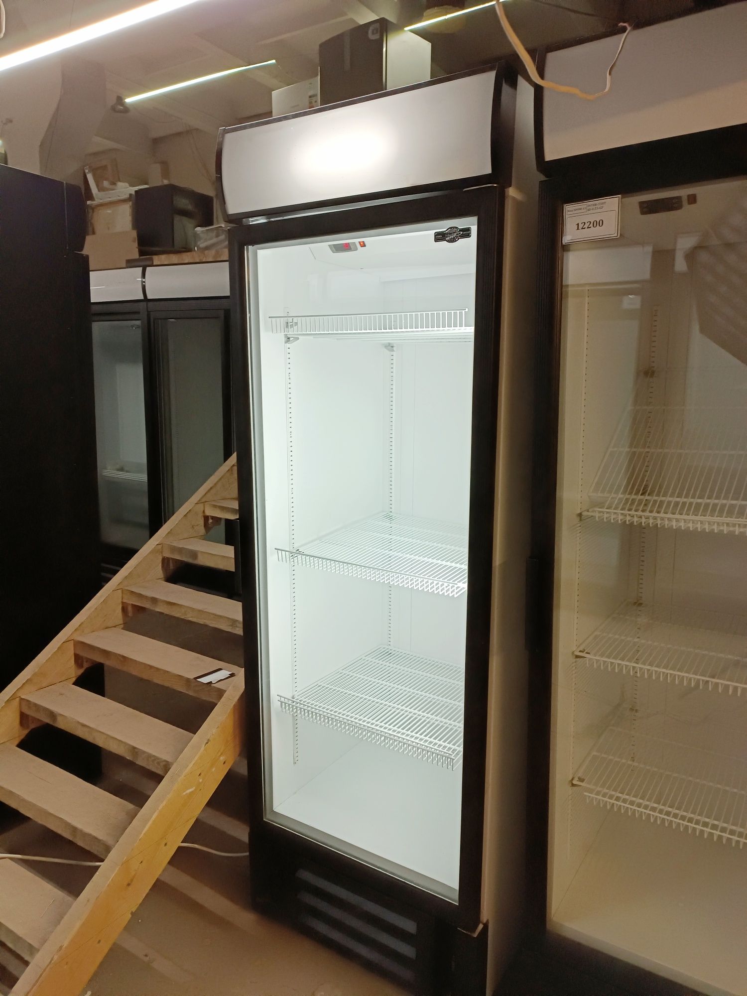 Холодильна вітрина-шафа торгова Inter 530л однодверна гарантія доставк