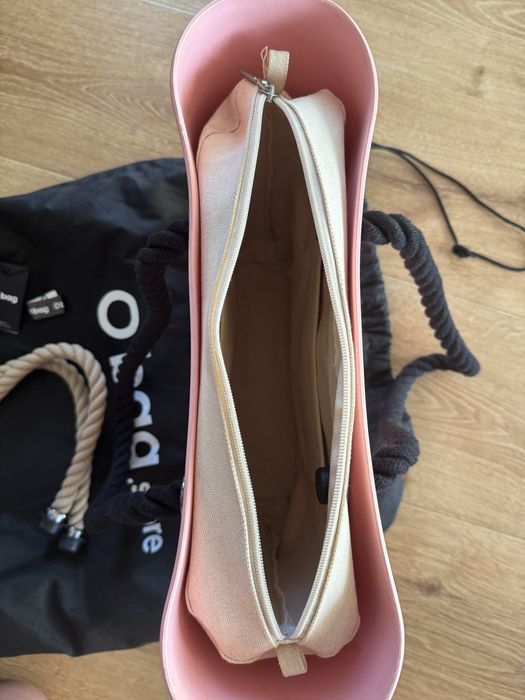 Duza torebka O bag, pudrowy roz, 2 rodzaje uchwytow, wklad bezowy