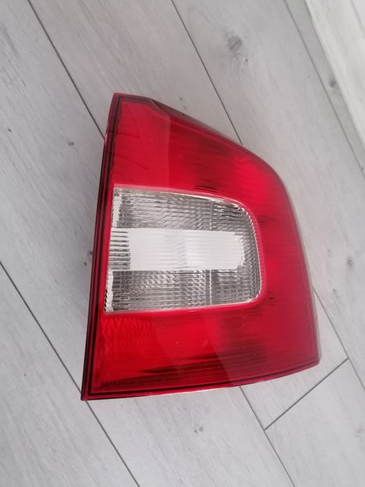 Octavia ll fl lampa prawa tył nowa orginał