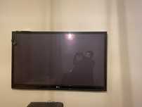 Televisao LG com ecra partido para peças
