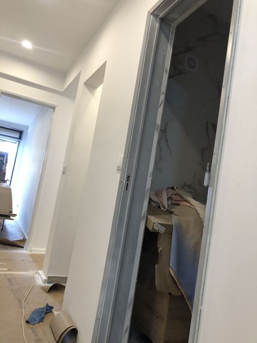 Pinturas de portas e roda pés