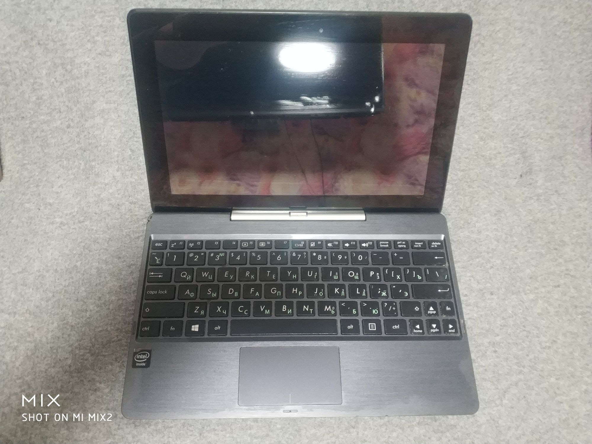 Продам ультрапортативный ноутбук и 10-дюймовый планшет в одном устройс