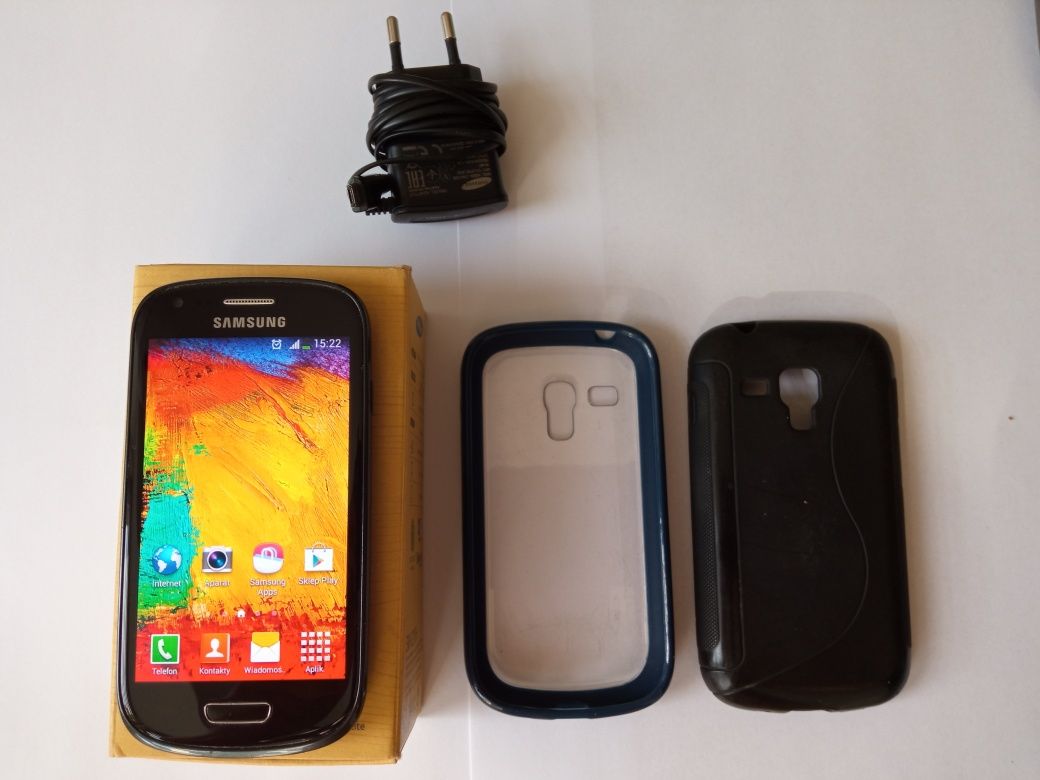 Samsung GT+ etui stan bdb bez rys