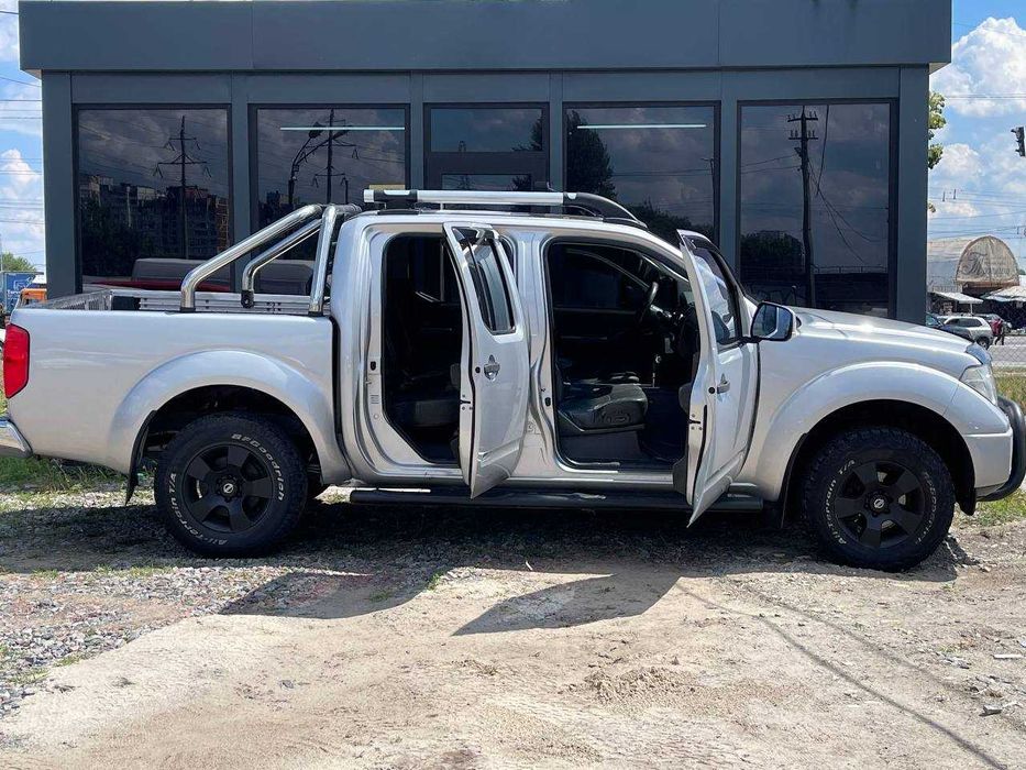 Nissan Navara 2.5 автомат