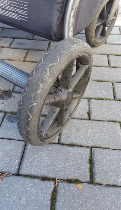 Wózek głęboko spacerowy Roan Bloom zestaw 2w1, kolor Black Dots