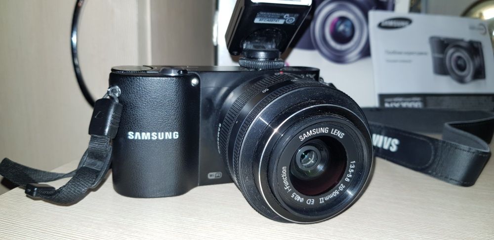 фотоаппарат Samsung NX1000 + сумка в хорошем состояни