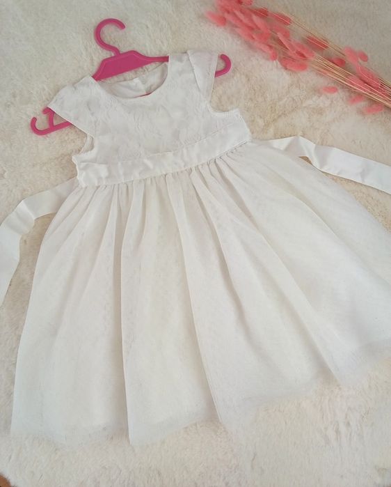 Piękna tiulowa z brokatem sukienka 86 kremowa ecru Young Dimension