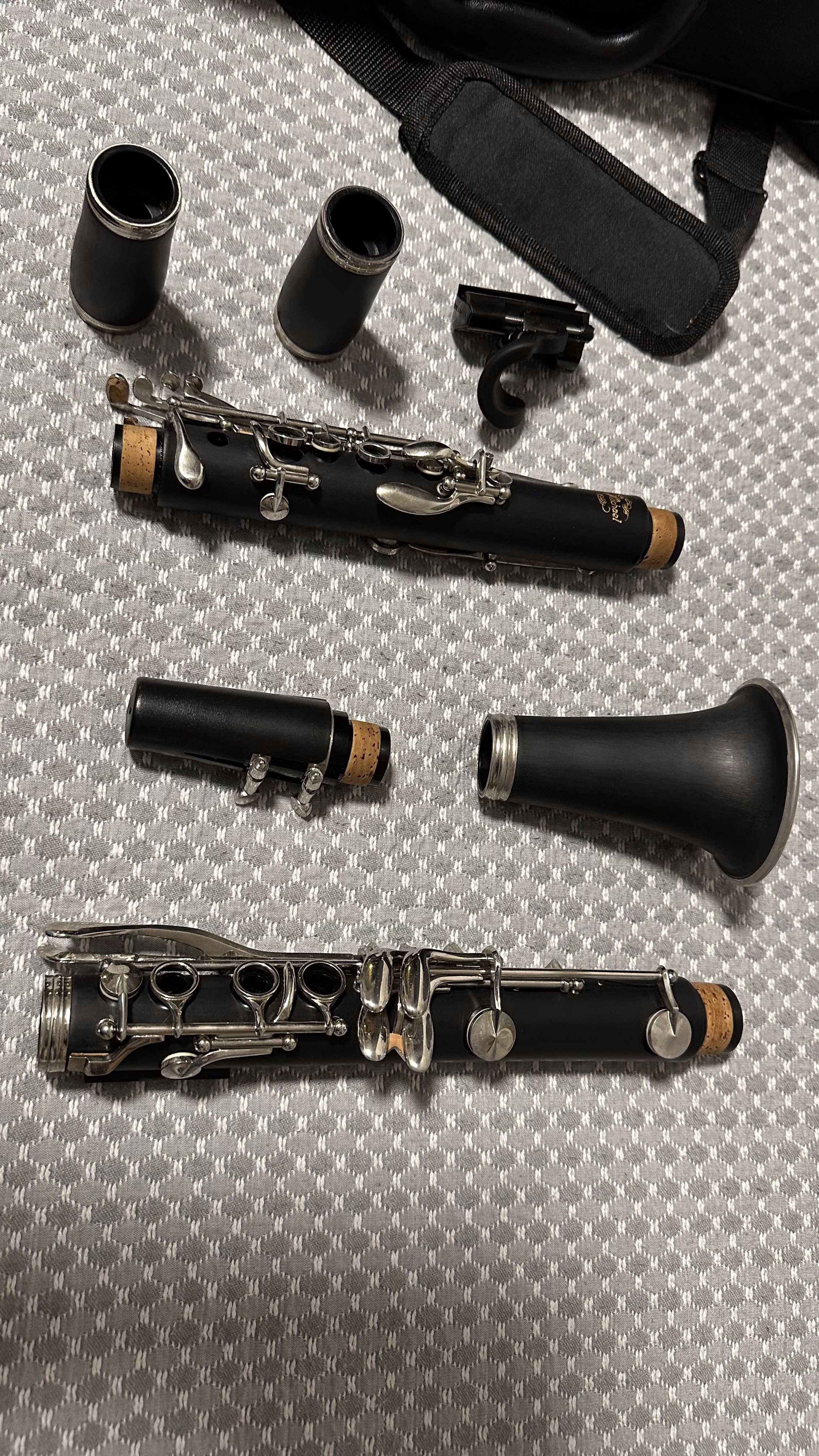 Clarinete J.Michael CL440 com estojo de origem