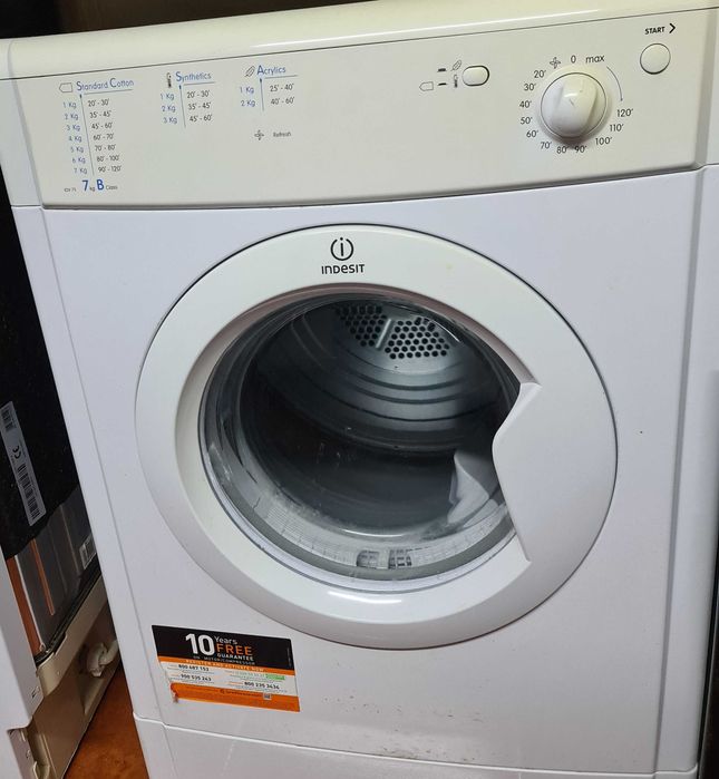 Máquina de secar roupa Indesit 7kgs
