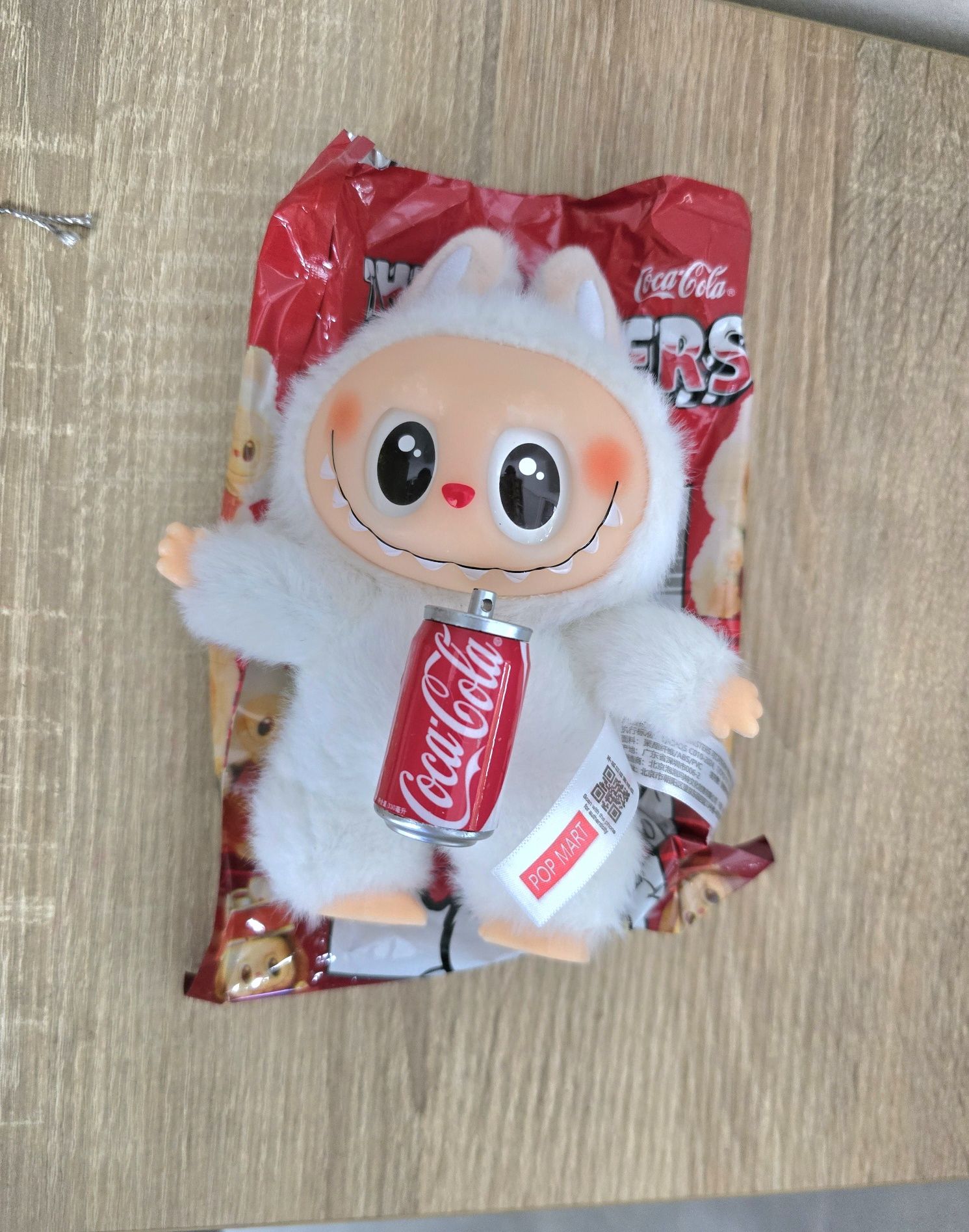 Лабубу кока-кола, labubu coca-cola