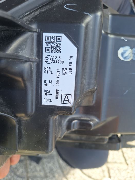 Farol esquerdo e direito Nissan Qashqai J11