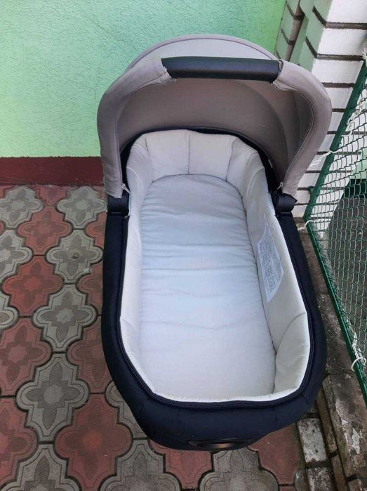 Коляска Chicco best friend 2 в 1