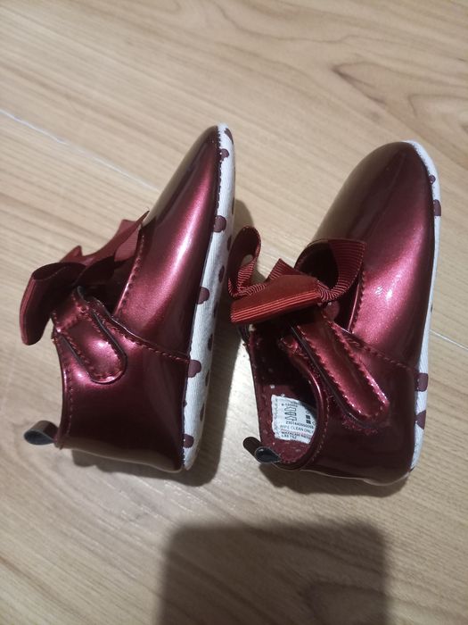 Sprzedam buciki dla dziewczynki