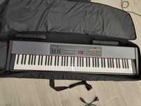 Vendo Roland RD 150 como novo