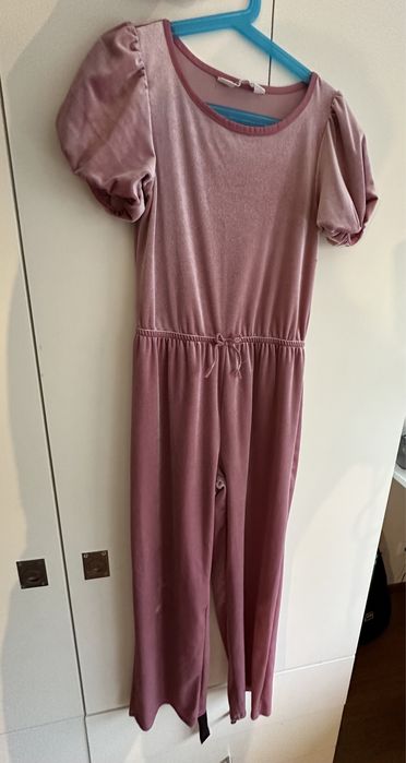 Macacao h&m veludo rosa velho tamanho 9-10