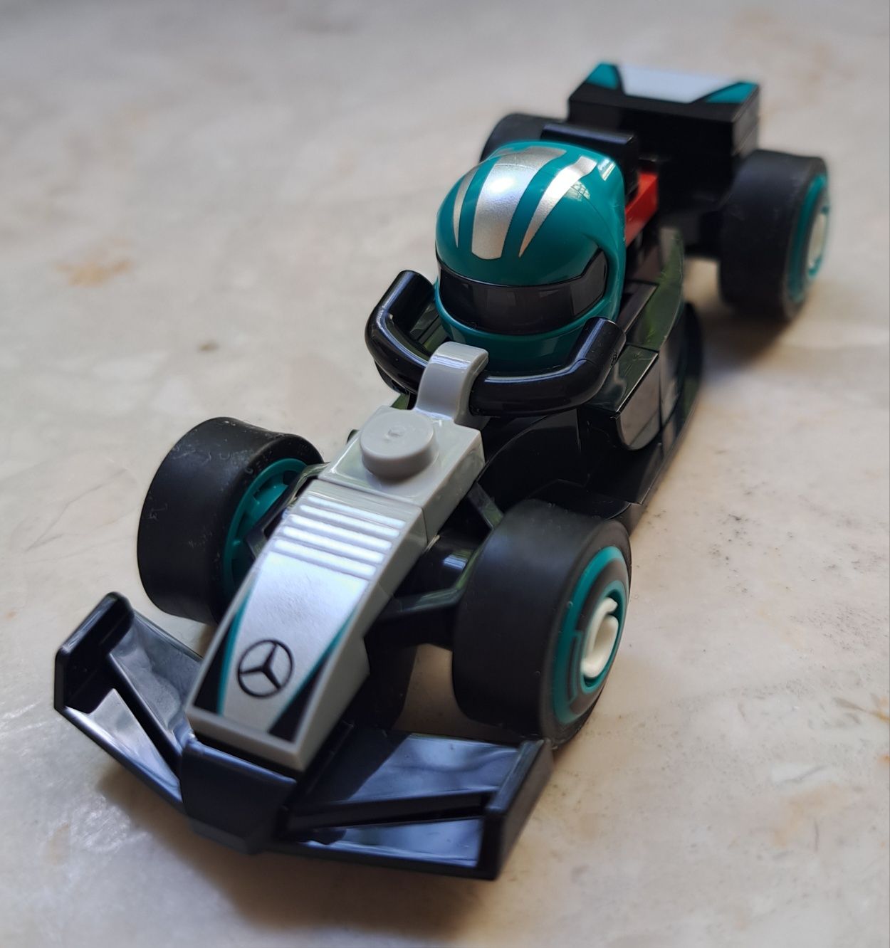 Lego 71049 minifigures formuła 1