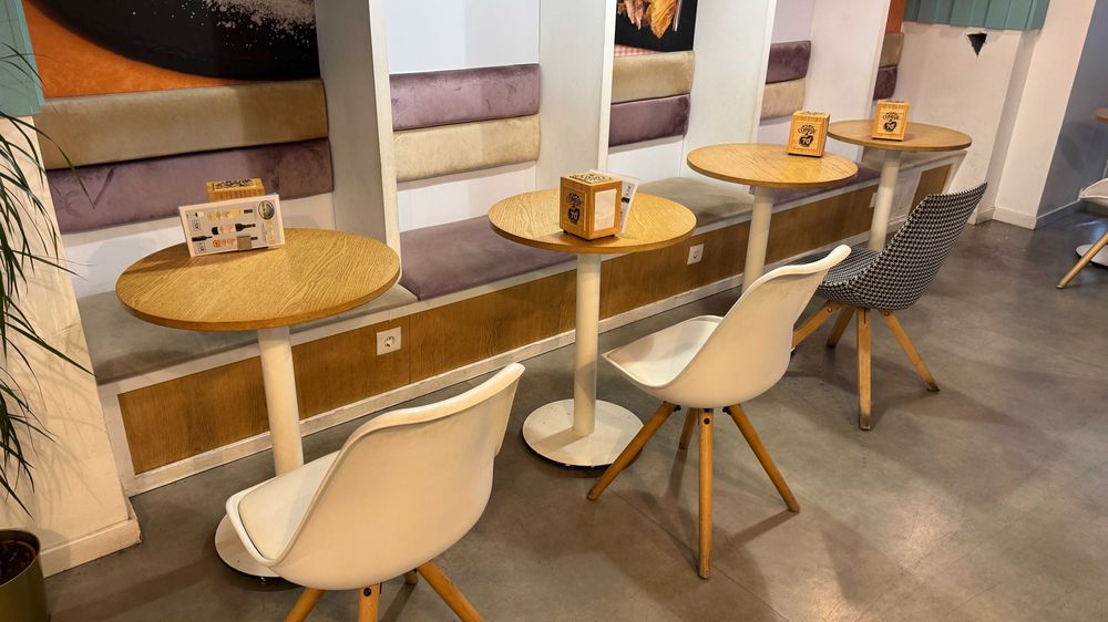 Mobiliário restauração (mesas e cadeiras)