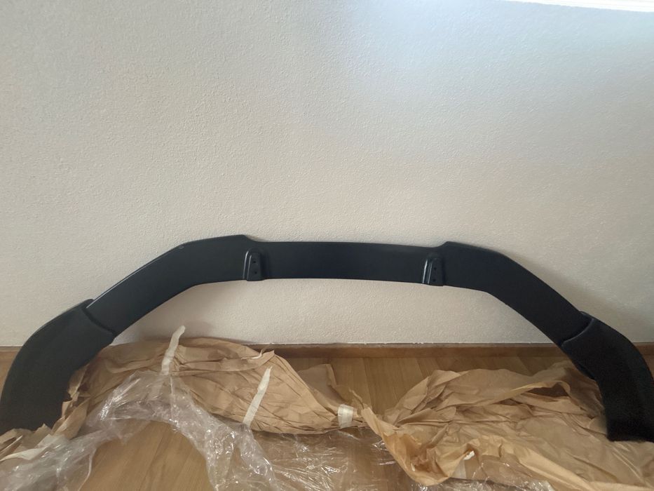 Lip spoiler frontal