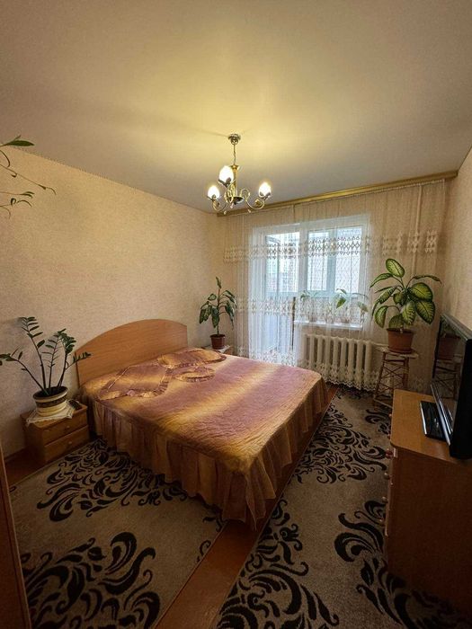 Продаж 3 кімнатної квартири в районі Північного