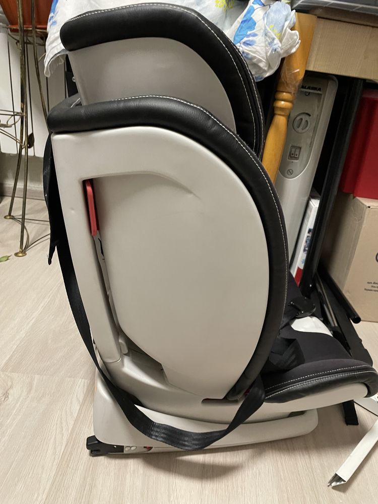 Дитяче крісло Caretero VolanteFix ISOFIX